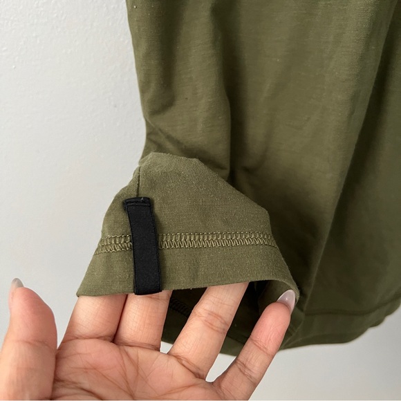 Banana Republic BR Sport Plain Army Green Tees T-shirt - Large - Picture 5 of 10